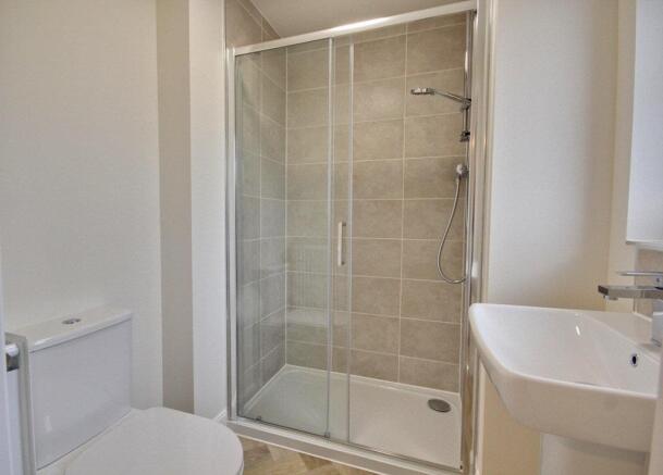 3 bed House to rent Image 7