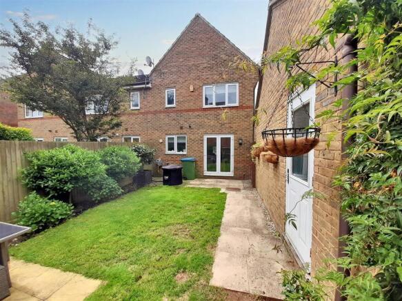 Rear garden 4 new.jpg