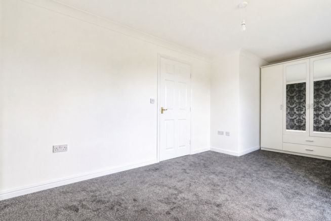2 bed Flat for sale Image 9