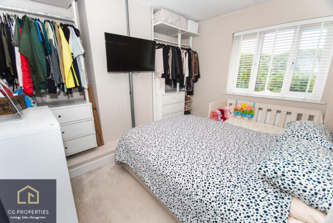 3 bed Semi-Detached for sale Image 9