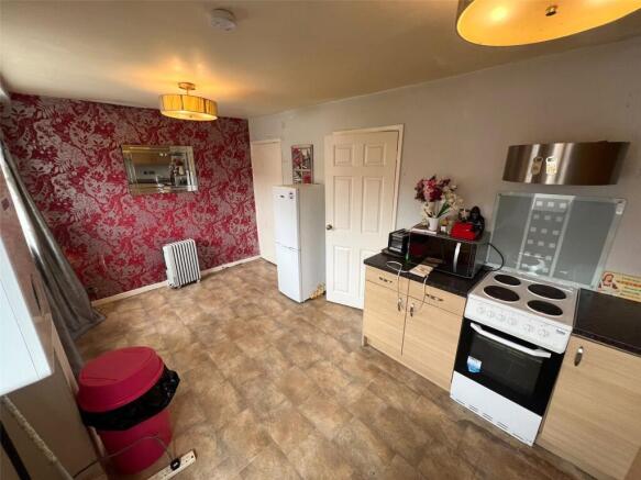 3 bed Semi-Detached for sale Image 4