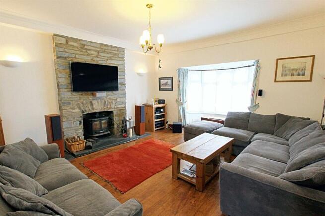 Lounge/Sitting Room
