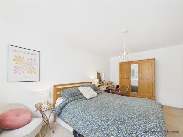 3 bed Semi-Detached for sale Image 12