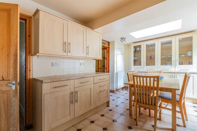 North Luton Place 8-9.jpg