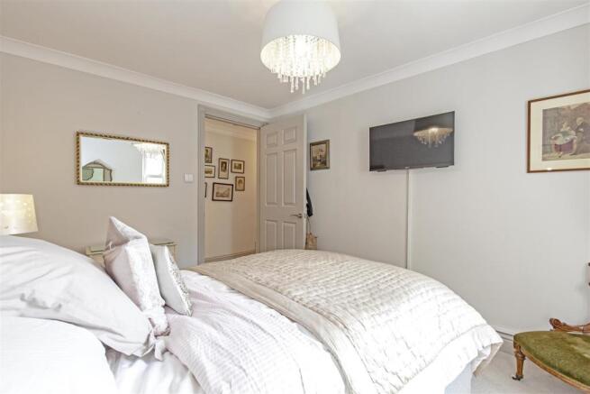 Bedroom 1-3.jpg