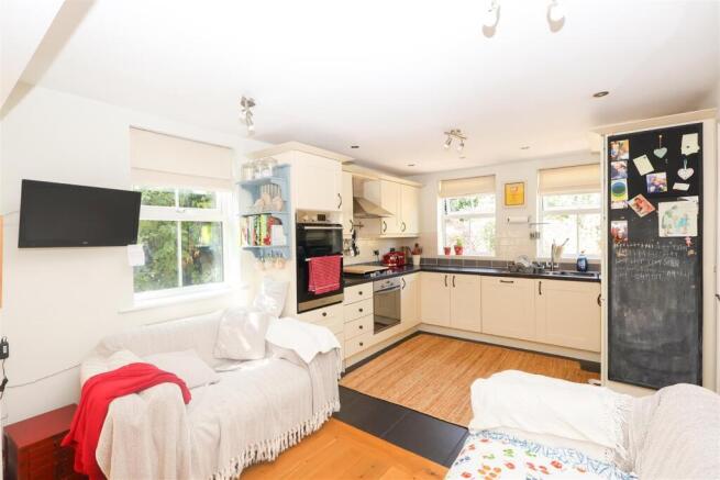 3 bed Detached for sale Image 7