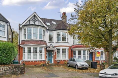 Victoria Avenue, London