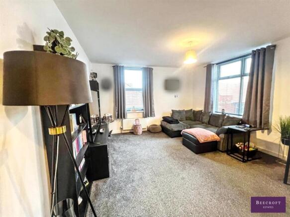 2 bed Apartment for sale Image 11