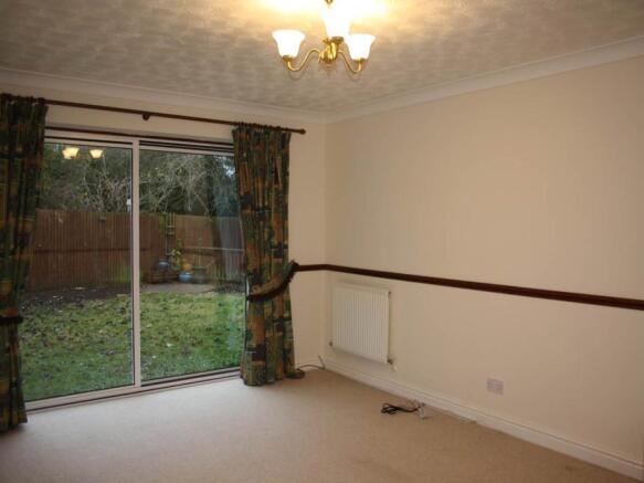 20 Beech ave lounge 