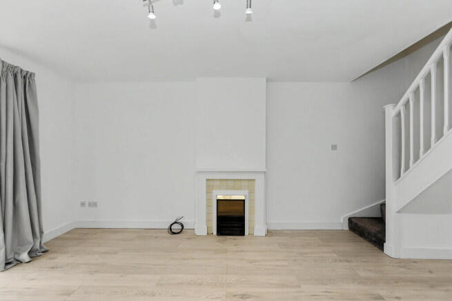 Living Area - Ang...