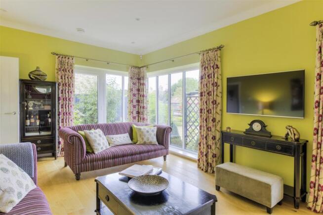 Hawthorn House ph19.jpg
