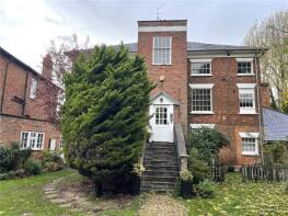 6, Charnham Court, Charnham Street, Hungerford RG17 0EW