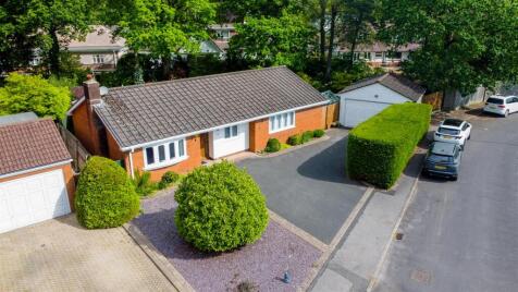 Lynwood Close, Ferndown