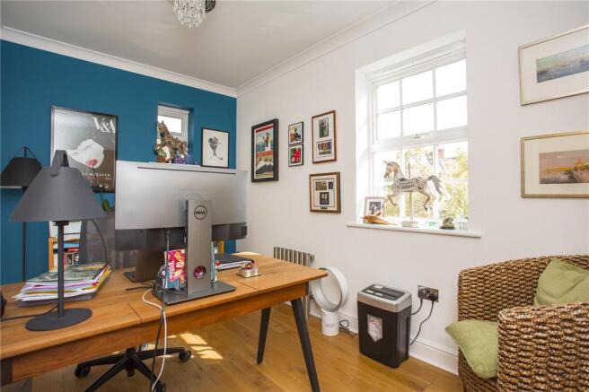 Bedroom/Study