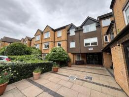 51, 142 Homebush House, Kings Head Hill, London E4 7PW