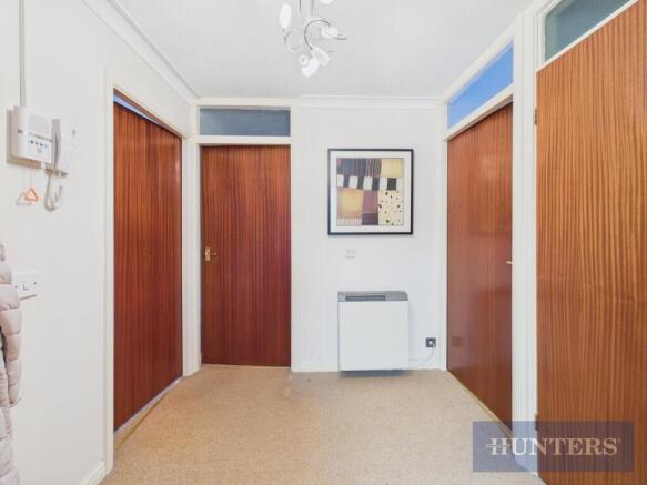 2 bed Apartment for sale Image 8
