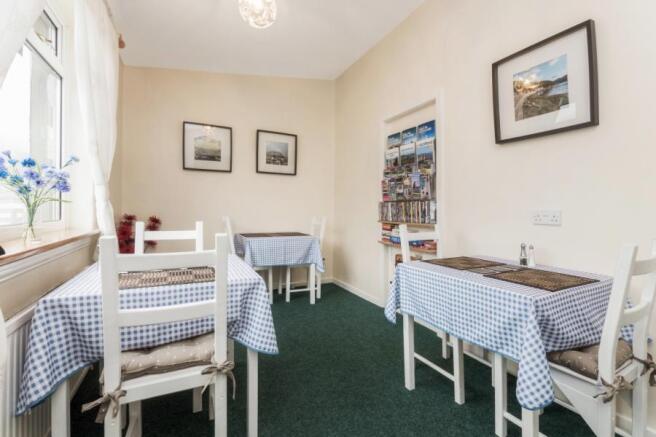 Breakfast Room