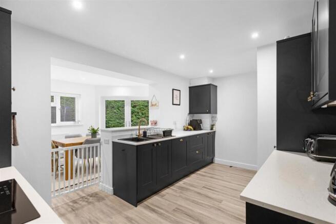 Severn Court, Burton Latimer, Kettering photo 3