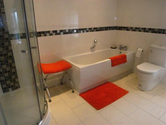 BATHROOM/W.C