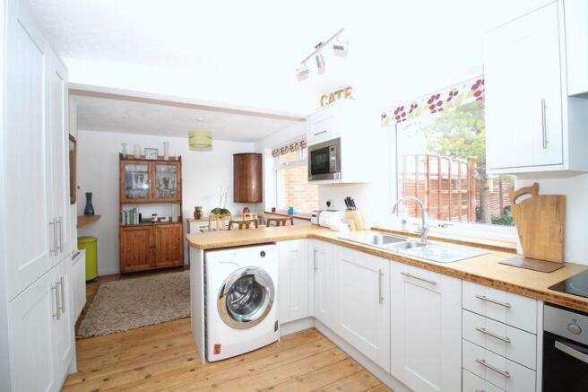 Kitchen/Dining...