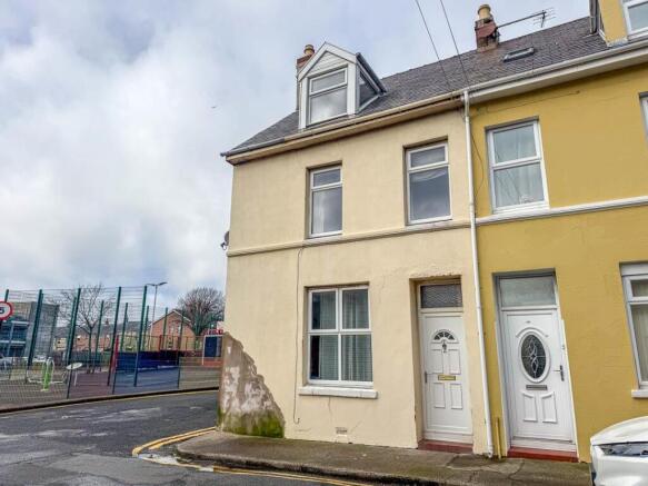 3-bed terraced on Princes Street, Douglas, £209,950