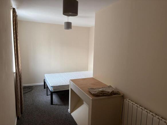 5 bed Terraced for sale Image 11