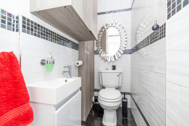 3 bed Semi-Detached for sale Image 9