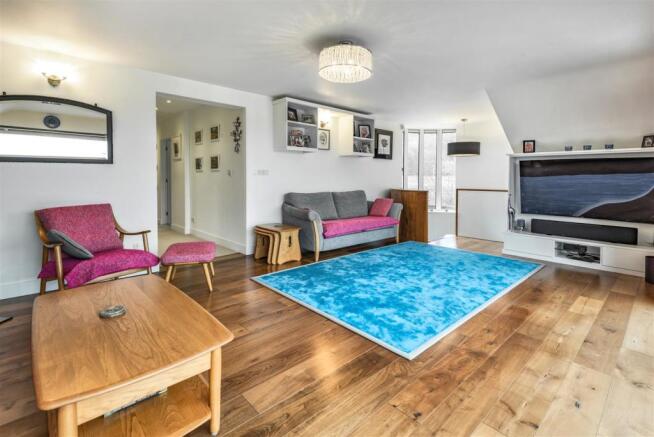 Sitting Room 2.jpg