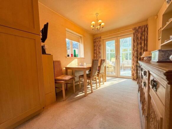 4 bed Detached for sale Image 4