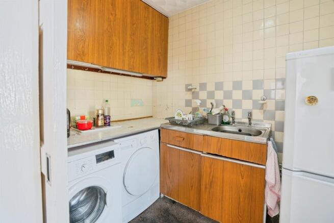 3 bed Semi-Detached for sale Image 5