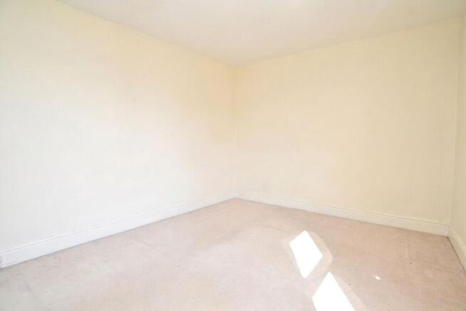 3 bed Terraced for sale Image 8
