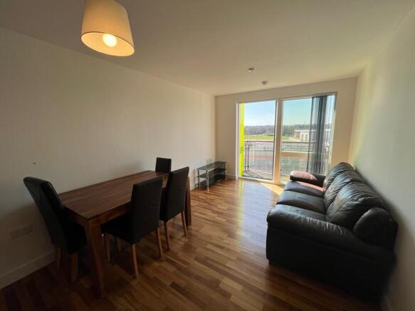 IMG-20250402-WA00...