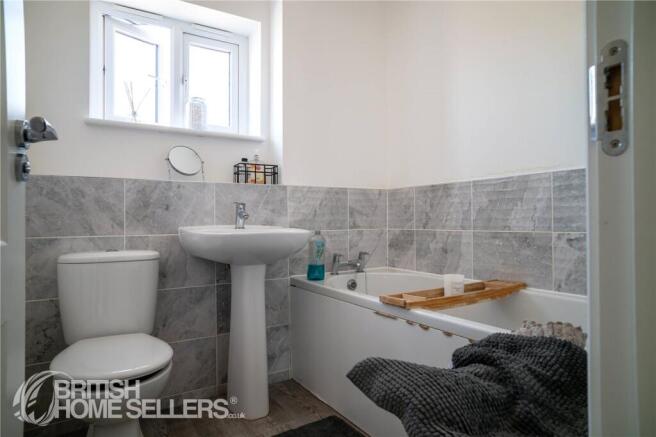 3 bed Semi-Detached for sale Image 12