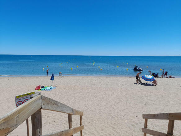5-mile long Beach