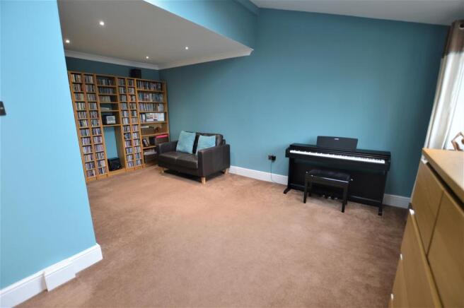 Sitting Room.JPG