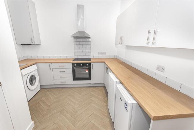 1 bed House Share to rent Image 4