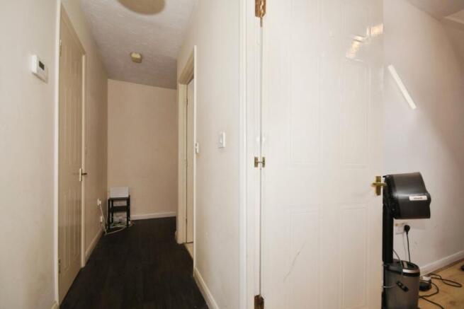 2 bed Flat for sale Image 6