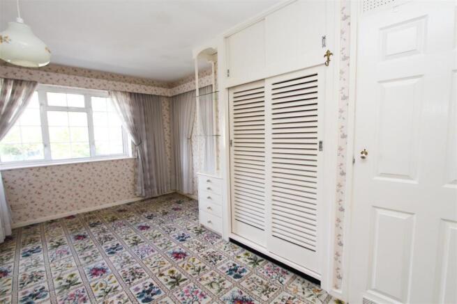 BEDROOM 1.jpg