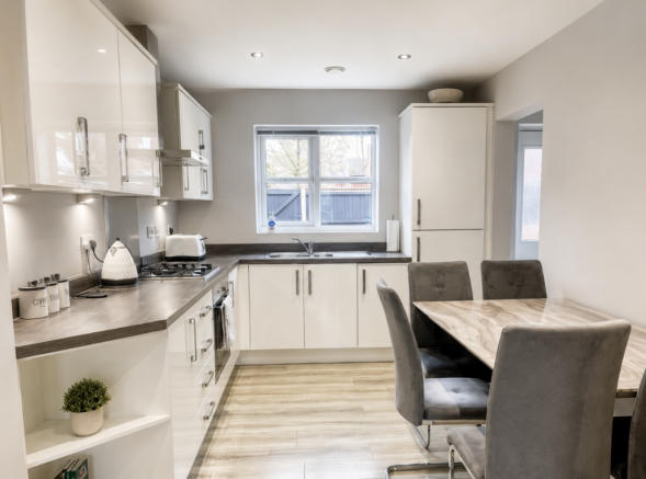 Kitchen / Dining