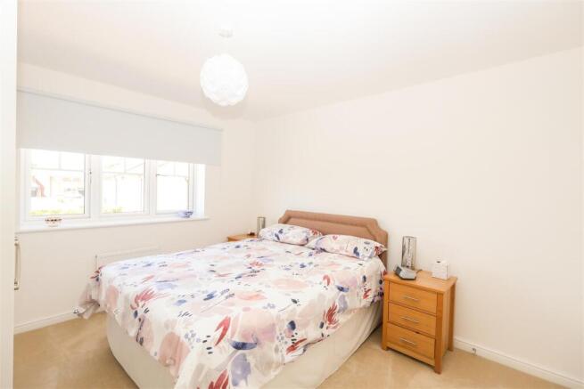 4 bed Detached for sale Image 4