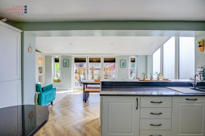 3 bed Detached for sale Image 5