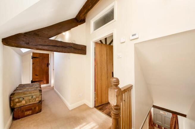 FIRST FLOOR LANDING