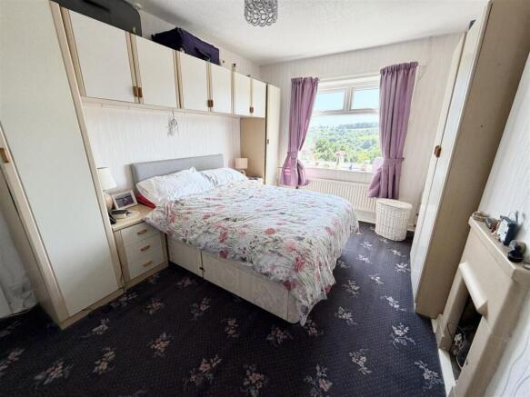3 bed Semi-Detached for sale Image 7