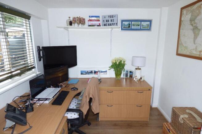 Photo 10