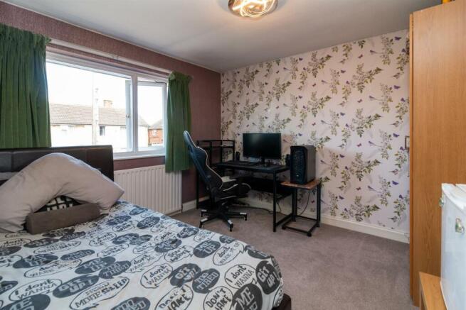bedroom2.jpg