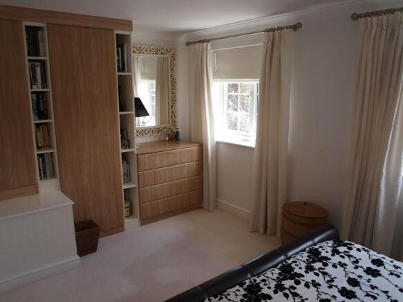 Bedroom 1 (2)
