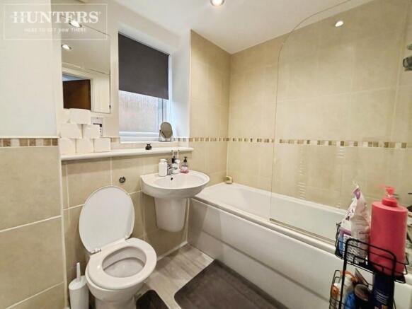2 bed Apartment for sale Image 8
