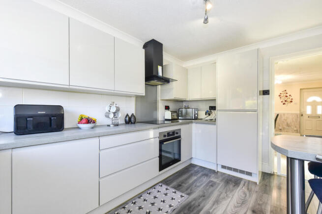 4 bed Detached for sale Image 5
