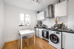 104, Chesterfield Gardens, Tottenham, London N4 1LR