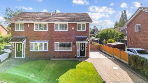 Nairn Close, Fearnhead, WA2